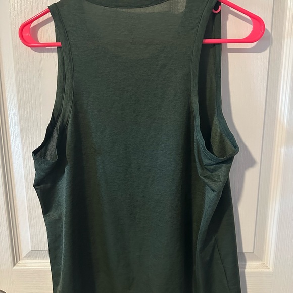 Peloton Women’s Athletic Tank Top - Size M - NWT - Picture 4 of 5